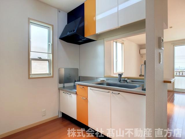 直方市大字上頓野のアパートのキッチン