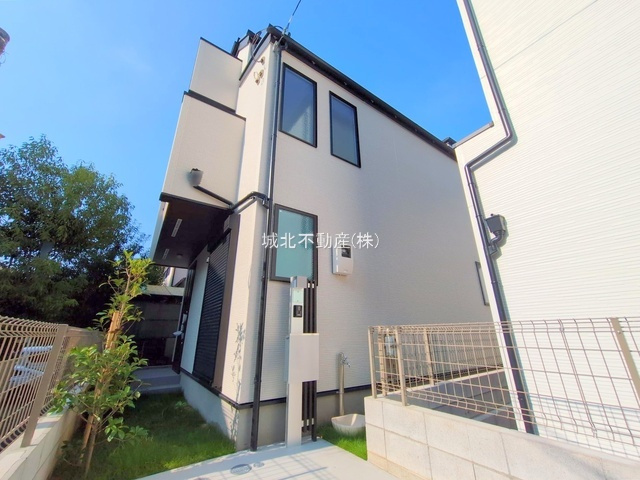 練馬区大泉町4丁目 全4棟 4号棟の外観|堂々完成につきご内覧いただけます♪