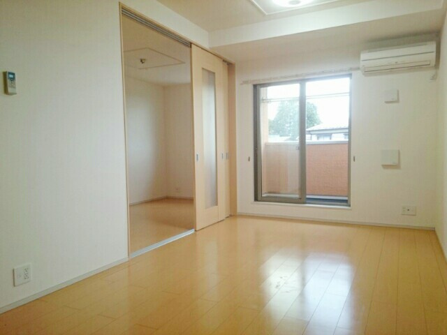 プリムヴェール大館の居間・リビング