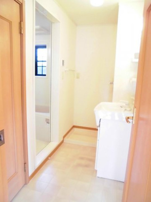 【洗面所】 | ラフィーネⅡ | 【ラフィーネⅡ】忙しい朝には欠かせない洗面所です