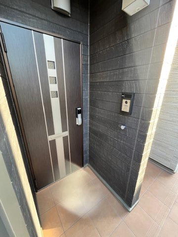 ヒルズ山王林の玄関