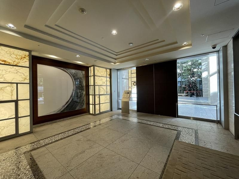 クロスエアタワーのエントランス