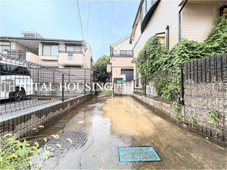 【前面道路含む現地写真】