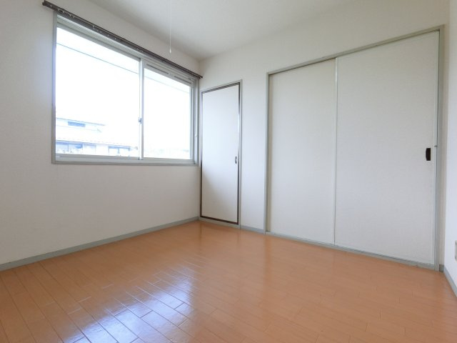 【洋室】 | ファーストヴューラ　八番館
