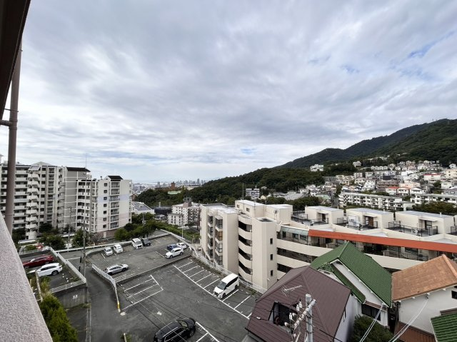 グラン・パレ六甲の展望|バルコニーからは神戸港も六甲の山も感じることができます！