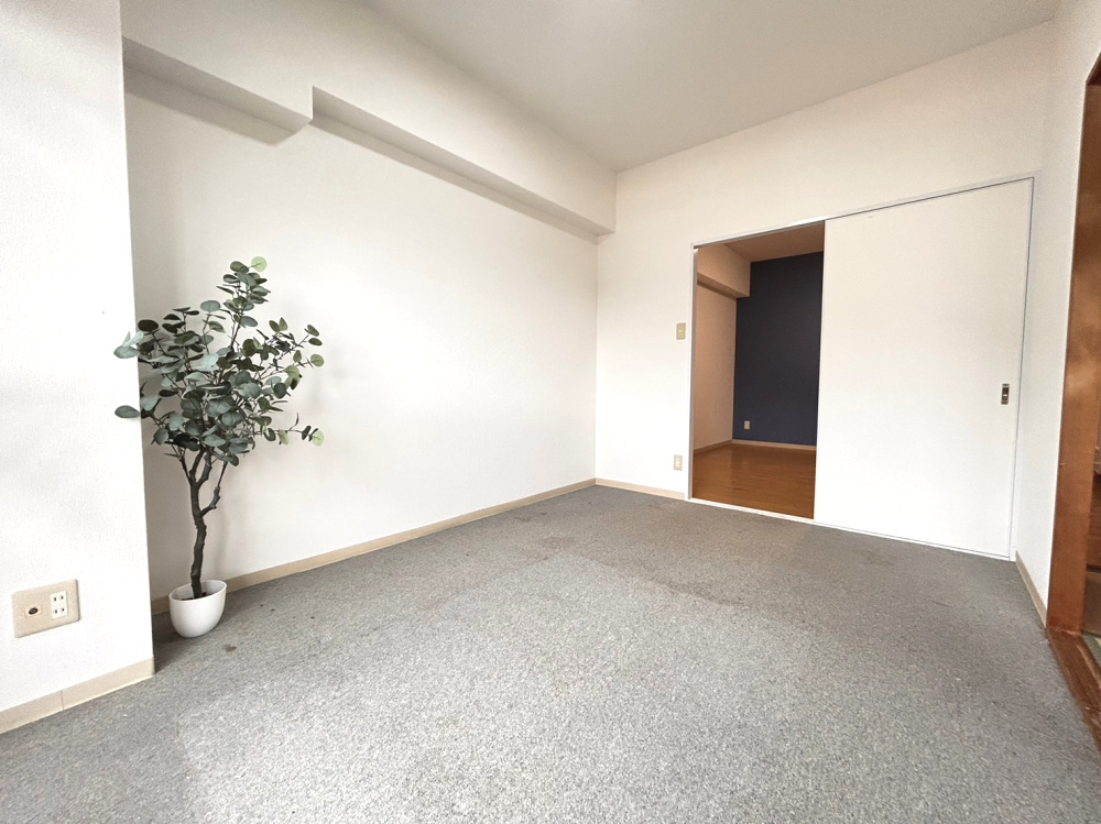 グラン・パレ六甲の洋室|洋室約６帖。