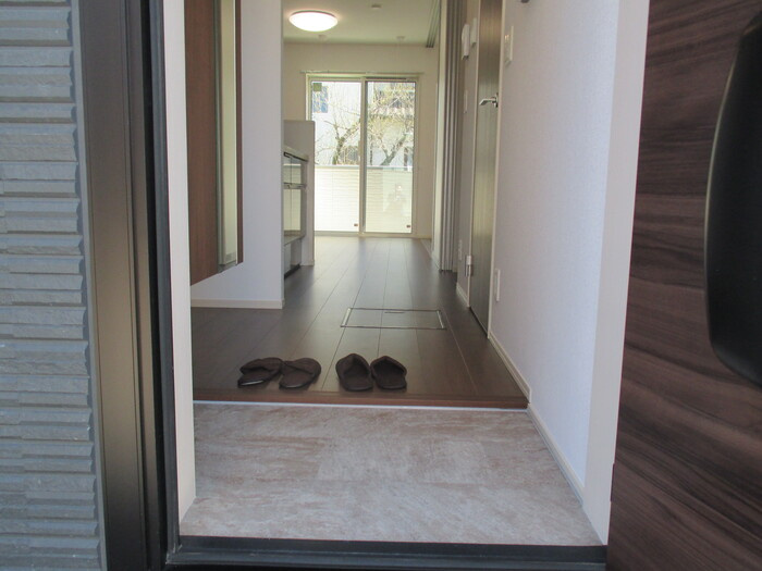 サンヒルズ・Σの玄関