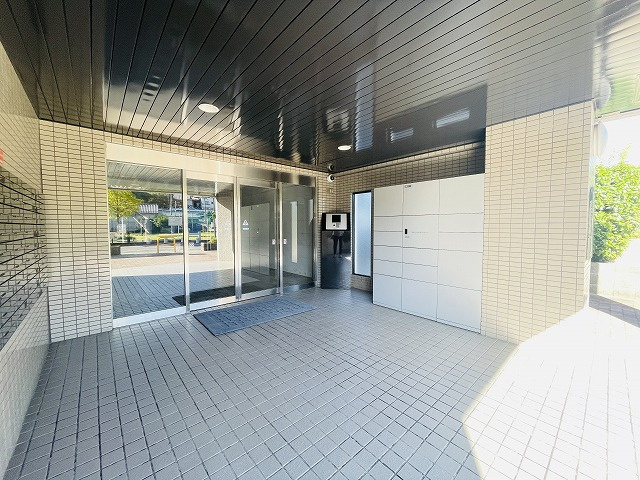 【エントランス】 |  ロワールマンション篠栗３