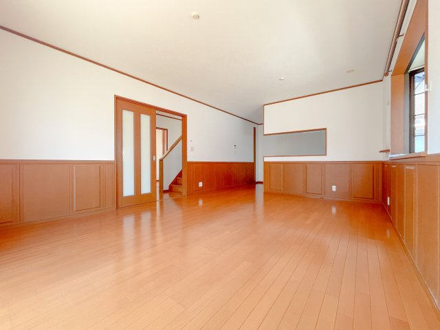 日立市東大沼町2丁目　中古戸建の居間・リビング