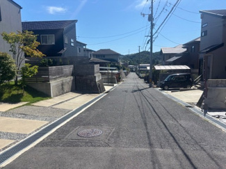 【前面道路含む現地写真】 | 佐伯区五月が丘5丁目　全2区画　NO2 | 前面道路6ｍ