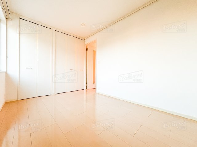 ヴィルヌーブの寝室|クローゼット付の寝室です☆