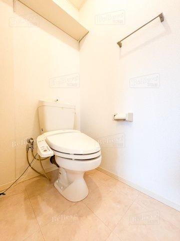 ヴィルヌーブのトイレ|嬉しい温水洗浄便座付き♪