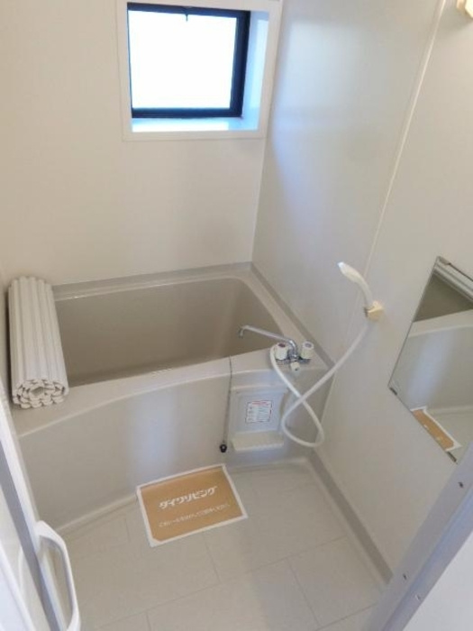 エスポアール翠 A棟の浴室|バス・トイレ別