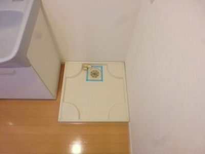 【設備】 | コンフォートⅡ | 室内洗濯機置き場。