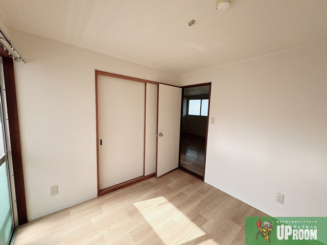 ストーク江南の居間・リビング