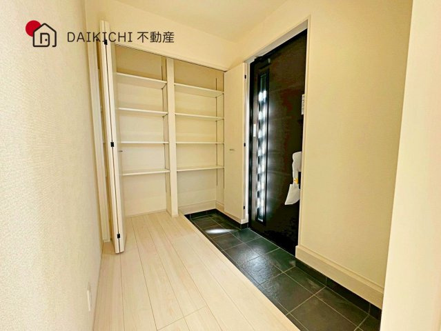 【玄関】 | 鴻巣松原　Livele Garden.S　新築戸建　全7棟　3号棟