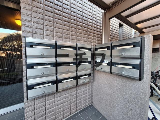 メゾン・ド・エスポワールのその他共用部分|メールＢＯＸ