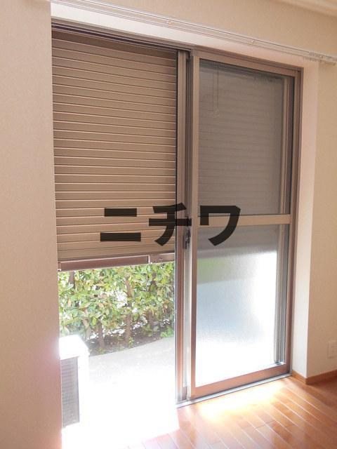 メゾン・ド・エスポワールのその他|★防犯シャッター★