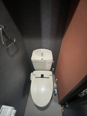 【トイレ】 | リードサザン中山手ビル | 前回募集時の内装写真です。