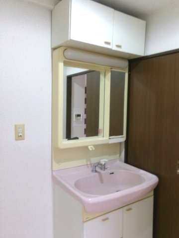 ユニライフ明石の洗面所