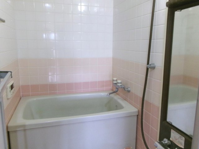 ユニライフ明石の浴室