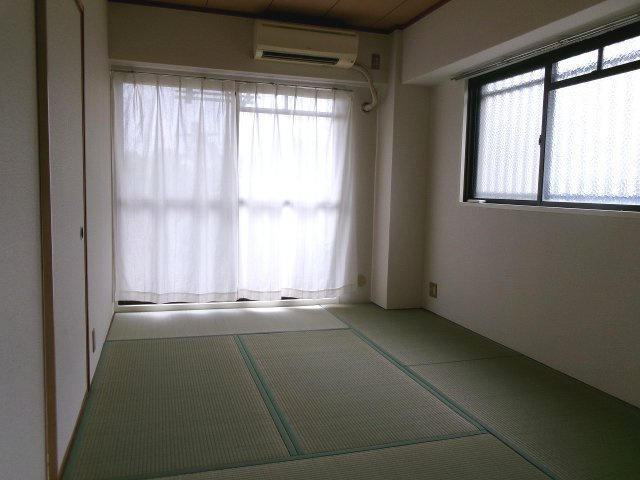 ユニライフ明石の和室