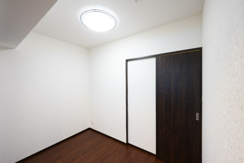 プレジオ弁天町EUROの洋室