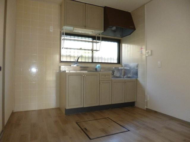 ロイヤルガーデンCの内装|ダイニングキッチン