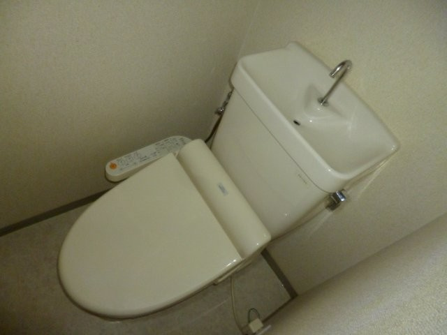 ロイヤルガーデンCのトイレ|ウォシュレット