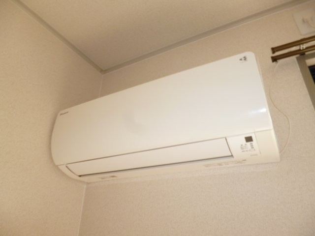 ロイヤルガーデンCの設備|エアコン