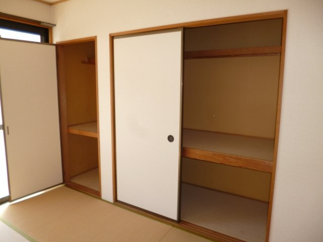 ロイヤルガーデンCの収納