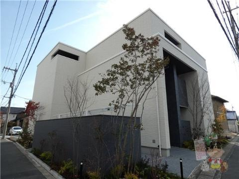 グランキューブ中井