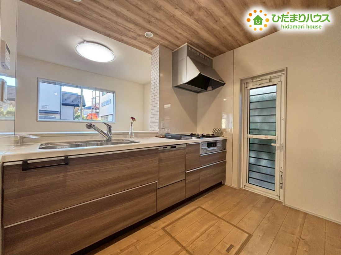 行田市持田4丁目　新築一戸建て　ブルーミングガーデン　01のキッチン