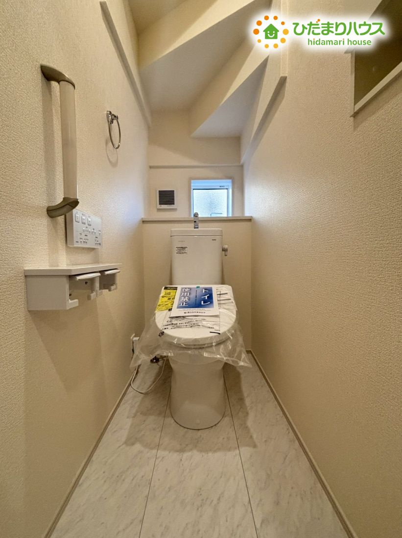 行田市持田4丁目　新築一戸建て　ブルーミングガーデン　01のトイレ