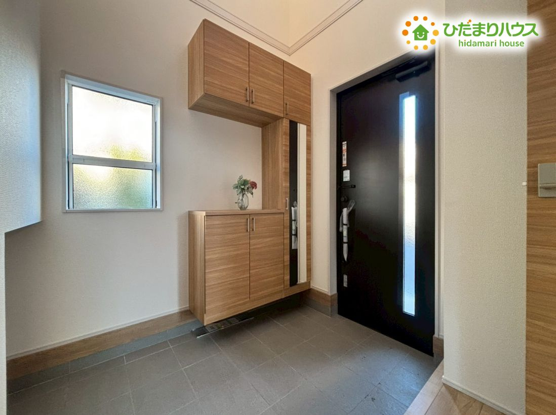 行田市持田4丁目　新築一戸建て　ブルーミングガーデン　01の玄関