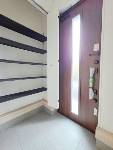 【玄関】 | 東海市富貴ノ台第6　3号棟