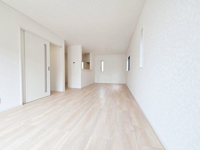 【居間・リビング】 | 東海市富貴ノ台第6　3号棟