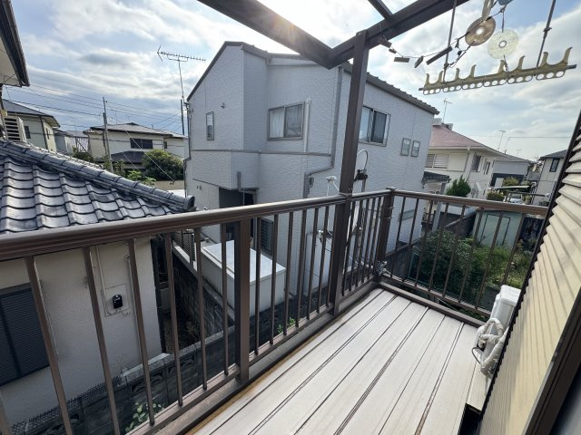 -三丁目不動産-深谷市東方　中古戸建のバルコニー