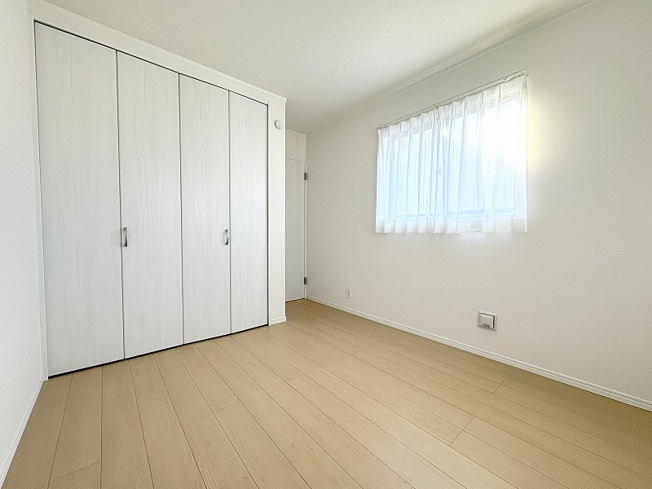 【洋室】 | 新座市栗原1丁目　新築一戸建住宅　全4棟　(保谷店) | 2階5.25帖/さまざまな家具を取り入れやすいナチュラルな内装。