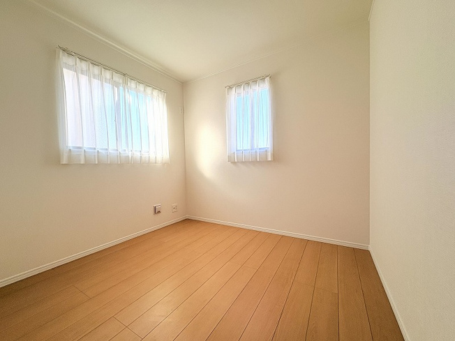 【子供部屋】 | 新座市栗原1丁目　新築一戸建住宅　全4棟　(保谷店) | 2階4.5帖/お好みのインテリアで安らぐ癒し空間が生まれます。