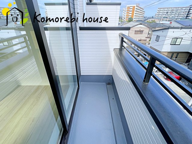 さいたま市大宮区堀の内町　1期　新築一戸建て　スタイル　01のバルコニー