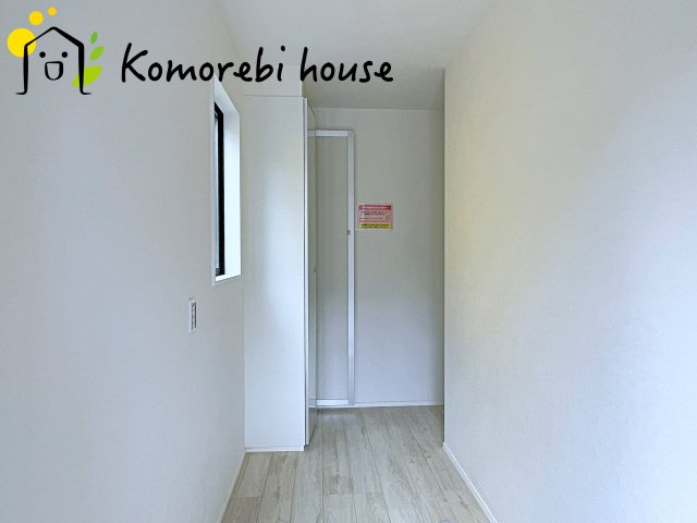 さいたま市大宮区堀の内町　1期　新築一戸建て　スタイル　01の玄関