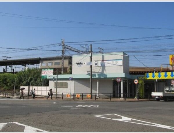 ラ・メゾン輝の周辺