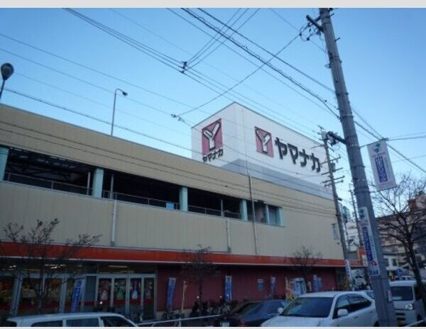 ラ・メゾン輝の周辺