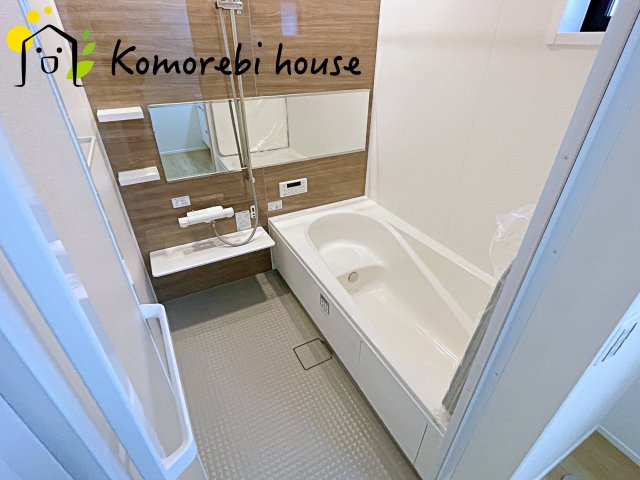 さいたま市大宮区堀の内町　1期　新築一戸建て　スタイル　02の浴室|1日の疲れを癒すにはやっぱり1坪風呂♪
足を伸ばしてゆっくりおくつろぎください！