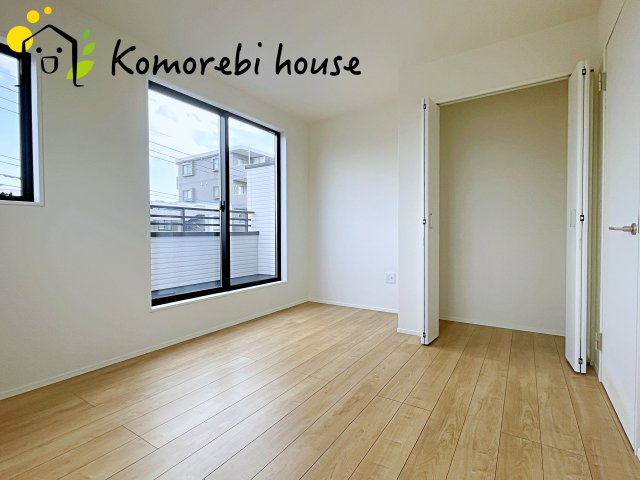 さいたま市大宮区堀の内町　1期　新築一戸建て　スタイル　02の寝室|6.3帖の寝室はご夫婦にどうぞ♪
収納スペースもしっかりございます！