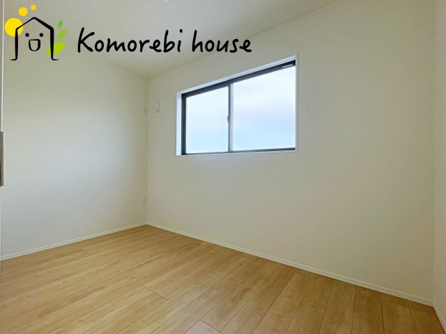 さいたま市大宮区堀の内町　1期　新築一戸建て　スタイル　02の洋室|4.2帖の洋室は居室としても書斎としても♪
1人で集中できる空間はあるといいですよね♪