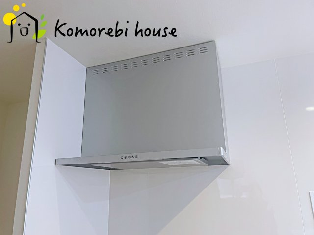 さいたま市大宮区堀の内町　1期　新築一戸建て　スタイル　02のキッチン|コンパクトだけどしっかり吸い取るフード♪
お手入れもしやすい型です♪