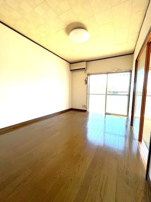 【居間・リビング】 | メゾン・ド・ティアラ