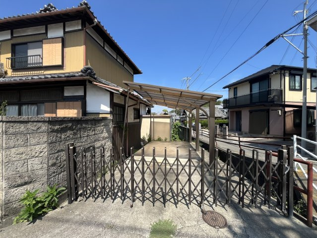 泉南郡岬町淡輪古民家の駐車場